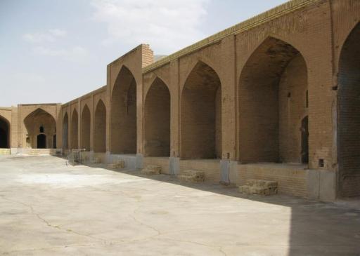 عکس کاروانسرای عباسی گز