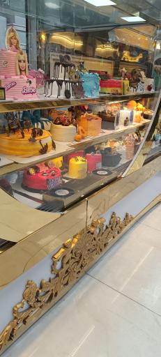 عکس شیرینی سرای لوتوس