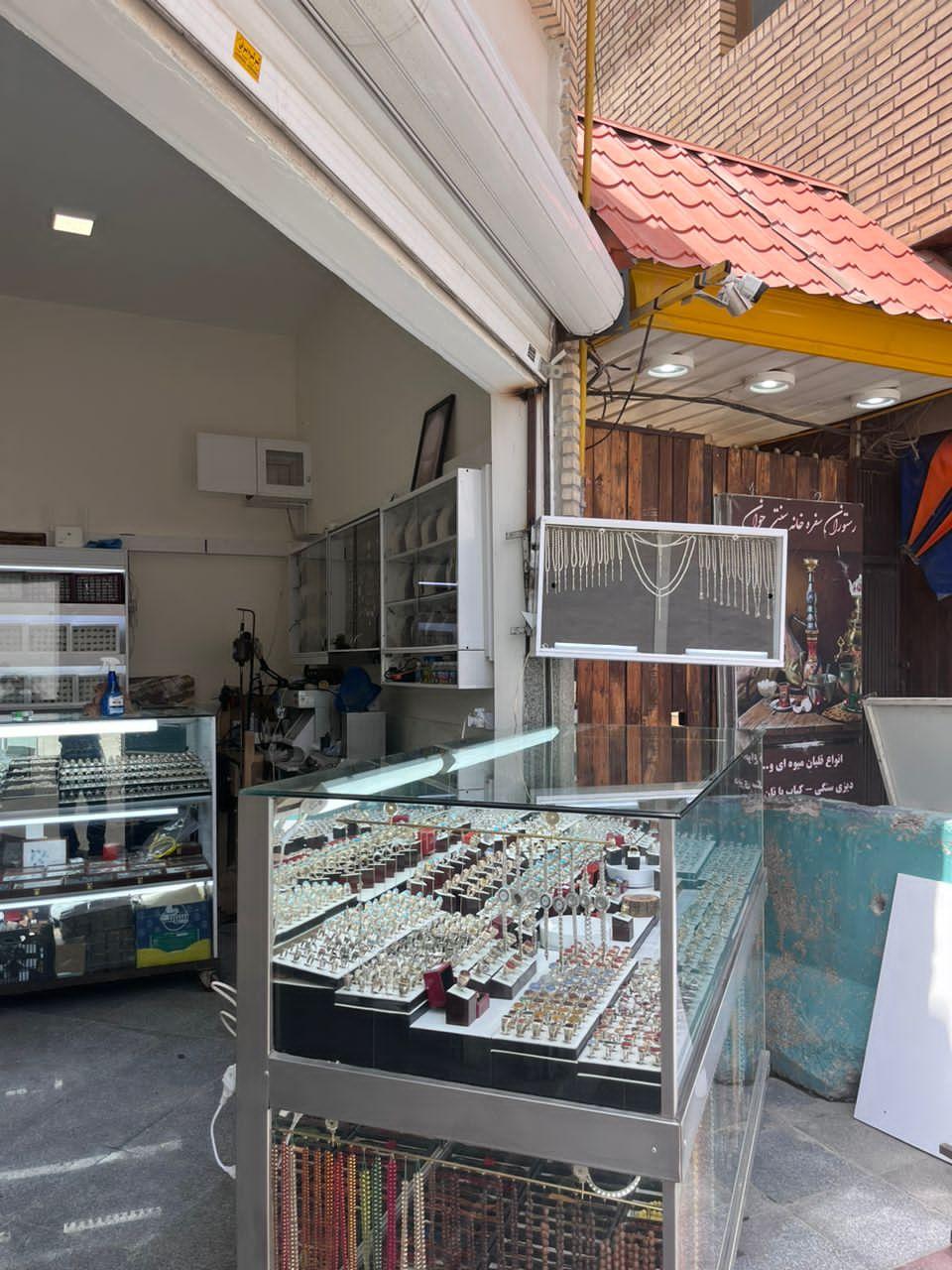 عکس شیشه سکوریت شهران