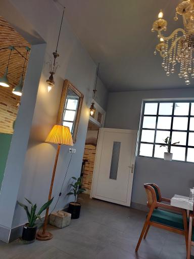 عکس کافه رستوران هفت پنجره