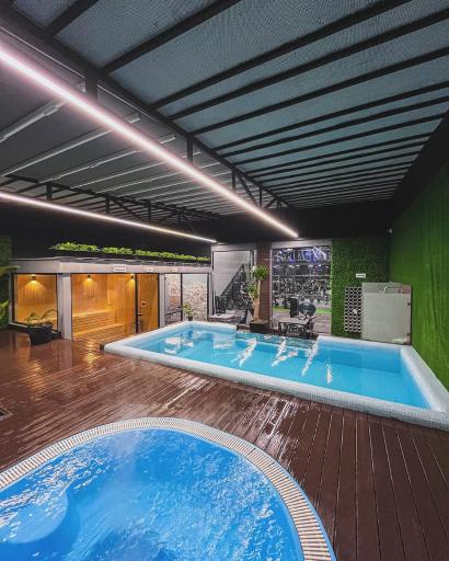 عکس باشگاه بدنسازی رادیس