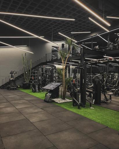 عکس باشگاه بدنسازی رادیس