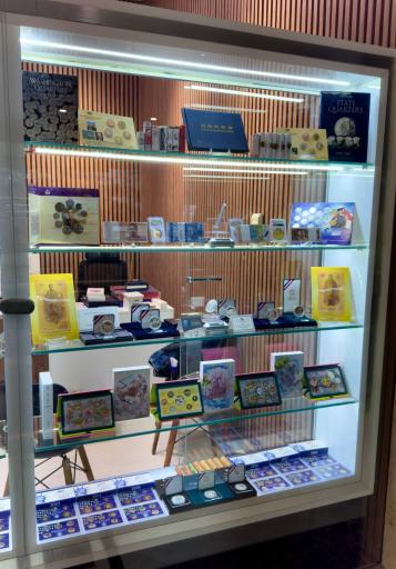 عکس فروشگاه کلکسیونرشو