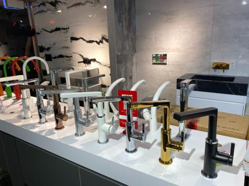 عکس بازرگانی طاهری نمایندگی KWC