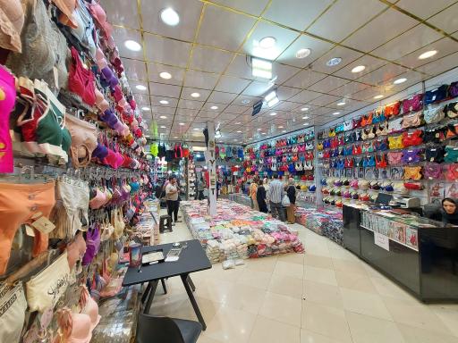 عکس تولید و پخش لباس زیر بانوان استایلت حسن باقری