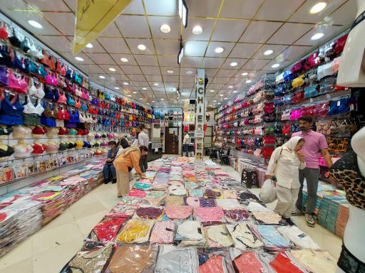 عکس تولید و پخش لباس زیر بانوان استایلت حسن باقری