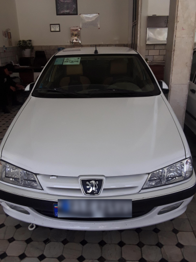 عکس نمایشگاه اتومبیل زاهدیان فر