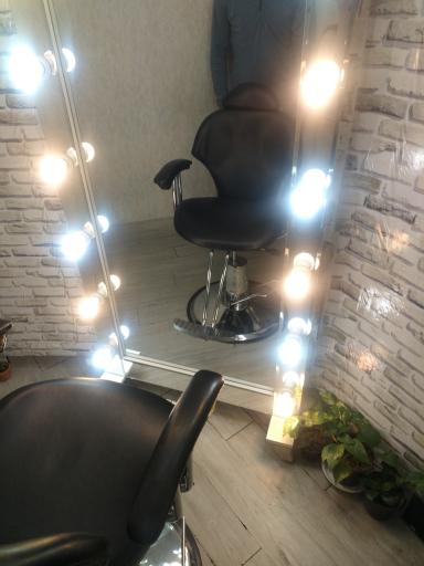 عکس آرایشگاه چکاوک
