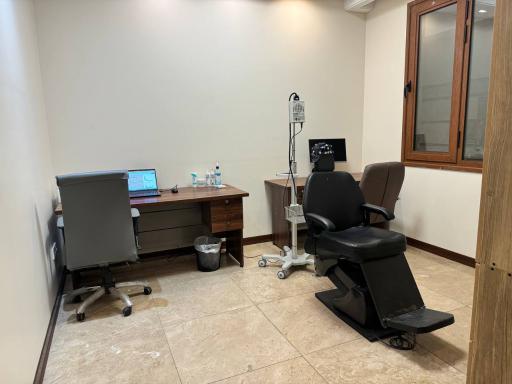 عکس کیلینیک دکتر منصور آگاهی متخصص اعصاب روان (روانپزشک)