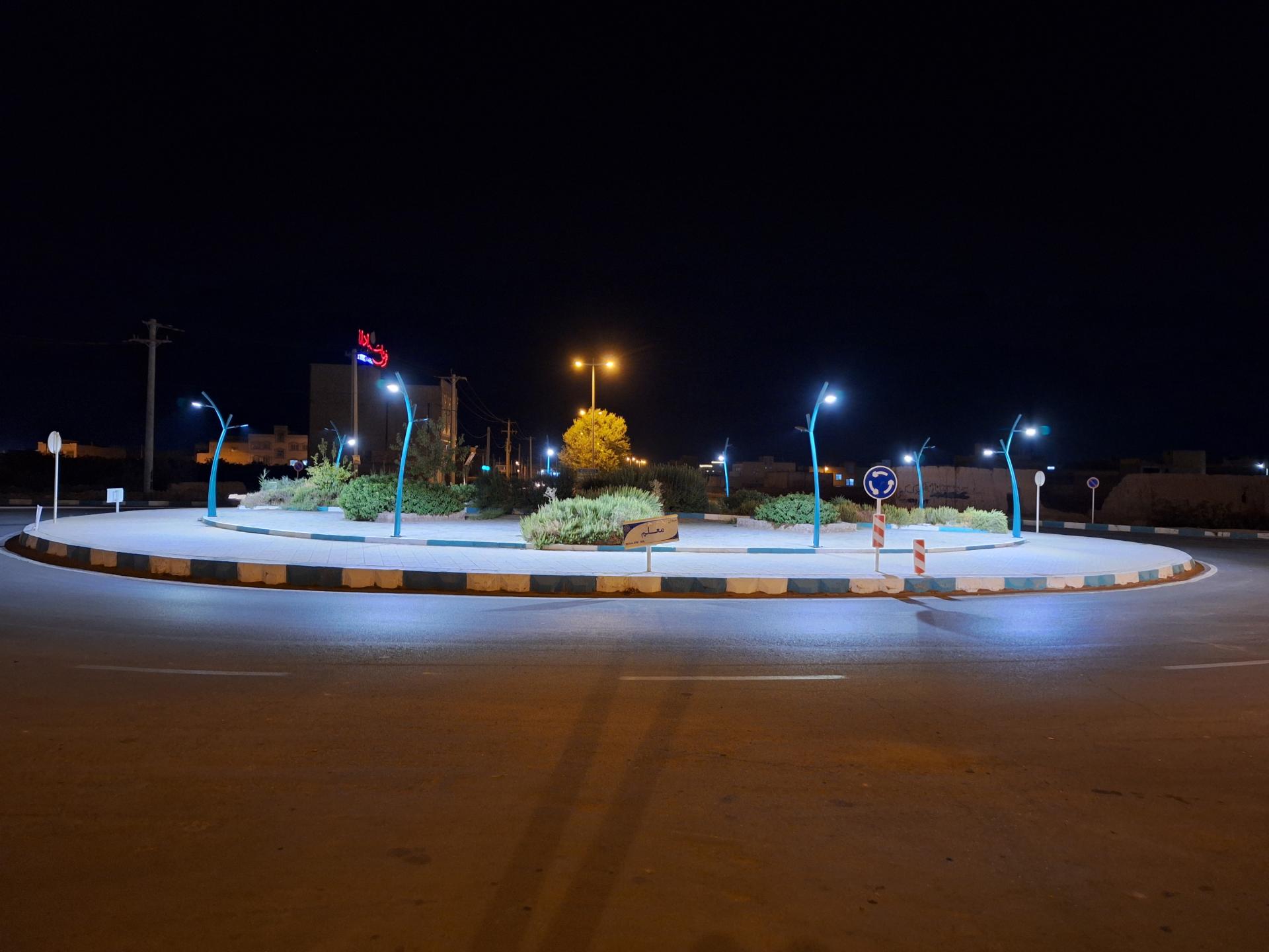 عکس میدان معلم