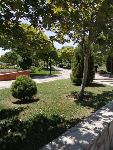 عکس زمین بازی بوستان وفا