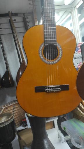 عکس فروشگاه لوازم موسیقی افتخاری