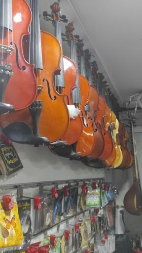 عکس فروشگاه لوازم موسیقی افتخاری