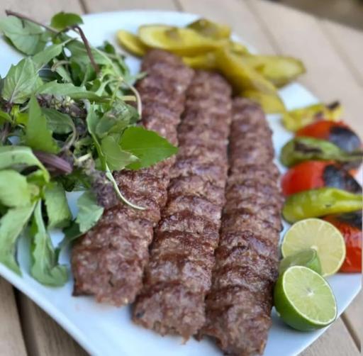 عکس غذاخوری ماه بانو 