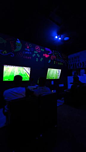 عکس گیم سنتر فونیکس