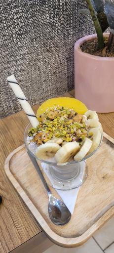 عکس کافه بستنی ویتامینه