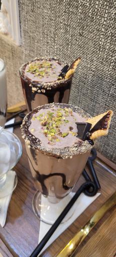 عکس کافه بستنی ویتامینه