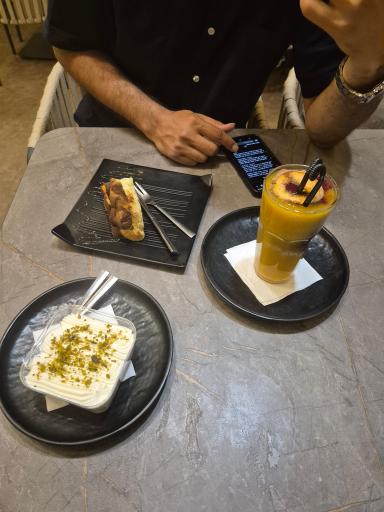 کافه رستوران باران