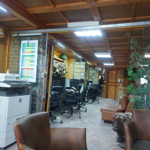 عکس شرکت هنر مهندسی قرن (خانه چوبی)