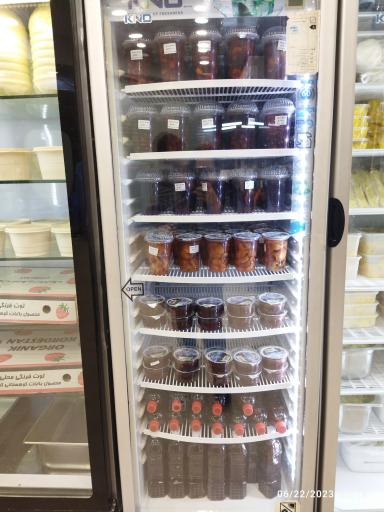 عکس لبنیات آبمیوه و بستنی زمرد