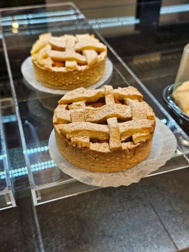 عکس بوتیک شیرینی ژوسه