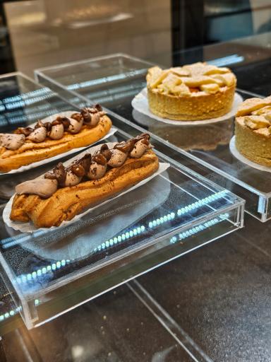 عکس بوتیک شیرینی ژوسه