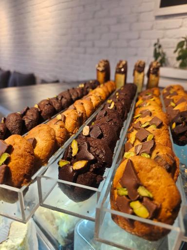 عکس بوتیک شیرینی ژوسه