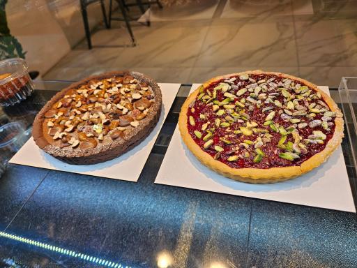 عکس بوتیک شیرینی ژوسه