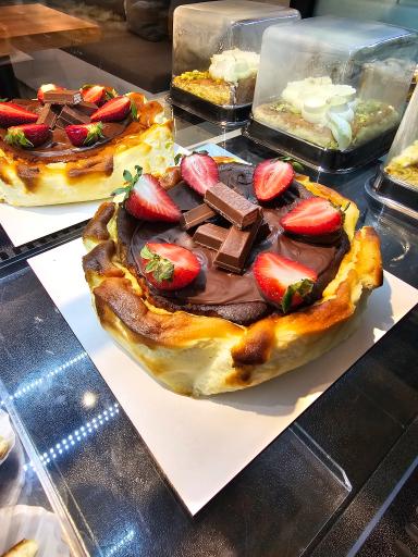 عکس بوتیک شیرینی ژوسه