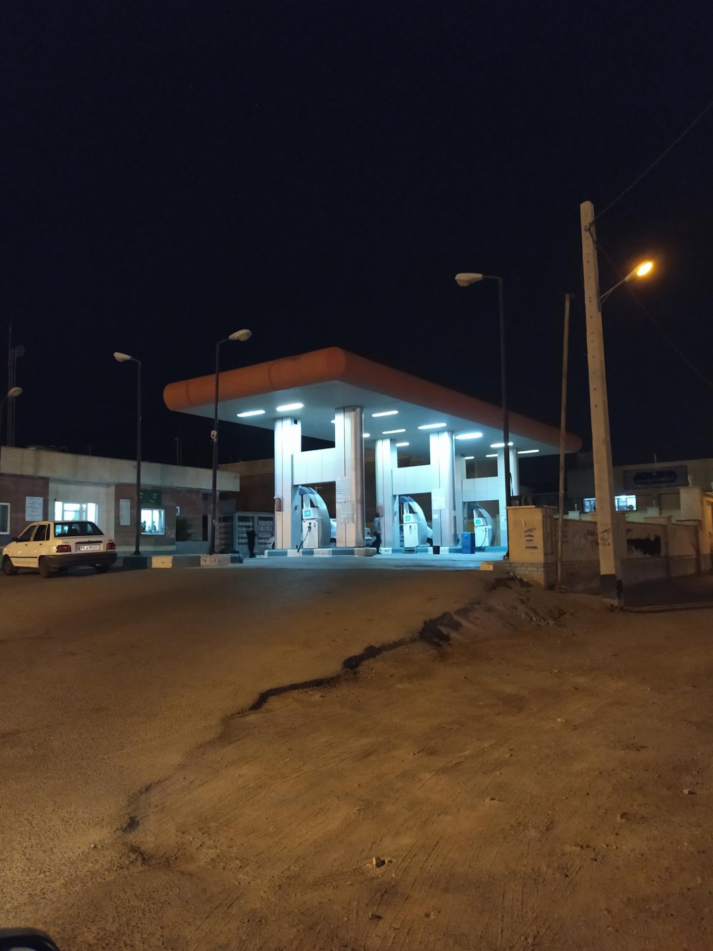 عکس جایگاه گاز CNG