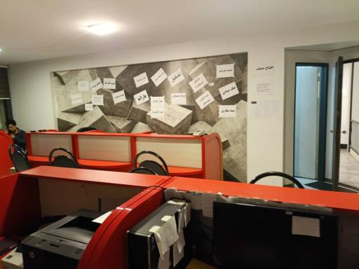 عکس کافی نت و پیشخوان پستی اسکان