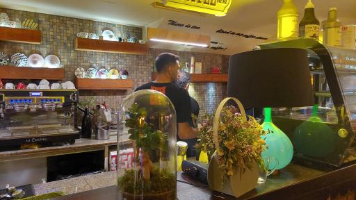 عکس کافه کیوسک