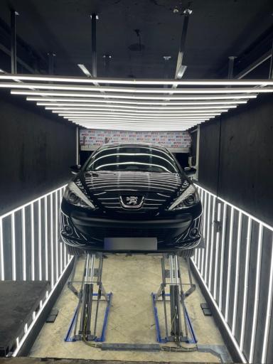 عکس کارشناسی و تشخیص رنگ خودرو کارنیک