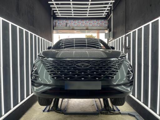 عکس کارشناسی و تشخیص رنگ خودرو کارنیک