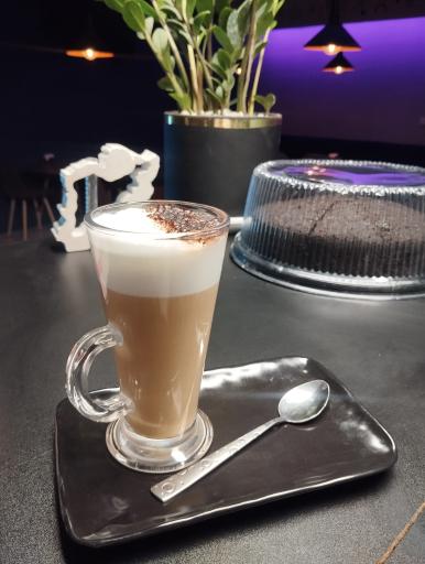 عکس کافه یونا