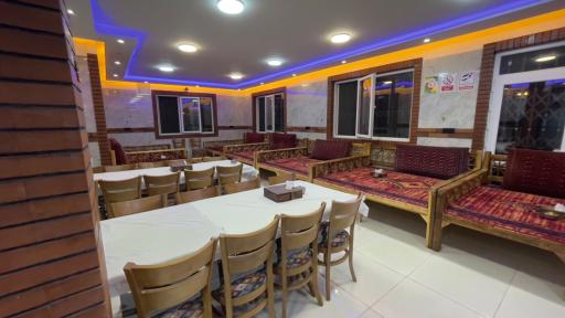 عکس قهوه خانه سنتی آقا رضا