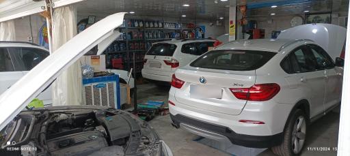 تعمیرگاه بی ام و مهران