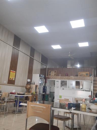 عکس صبحانه سرای دیوار بلند 