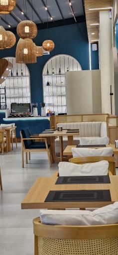 عکس کافه رستوران چهار