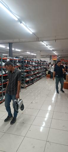 عکس کارخانه کفش ولکان