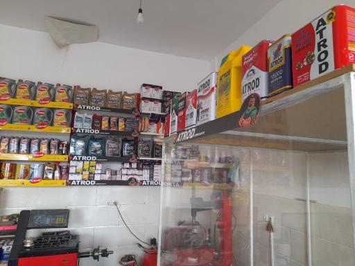 عکس تعویض روغن و آپاراتی میلاد