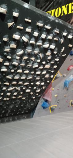 عکس باشگاه سنگنوردی بلک استون 