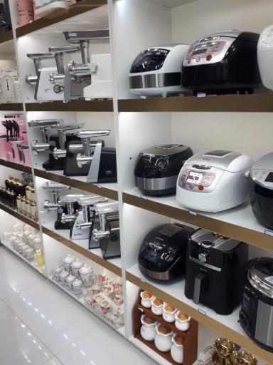 عکس فروشگاه لوازم خانگی خانه و کاشانه 