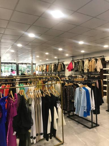 عکس پوشاک زنانه رز تی تی