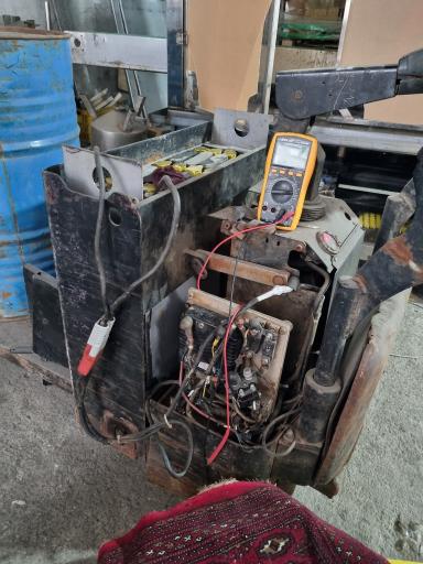 عکس تعمیرگاه لیفتراک حبیبی