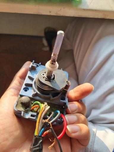 عکس تعمیرگاه لیفتراک حبیبی