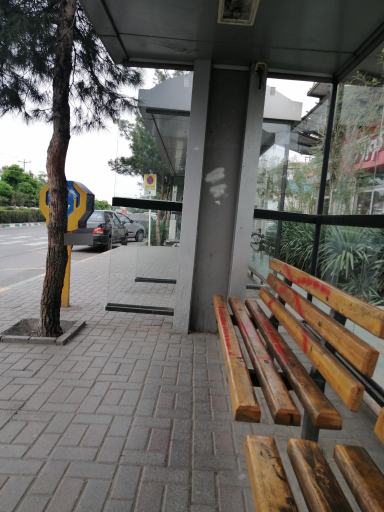 عکس ایستگاه اتوبوس چهارراه امامیه