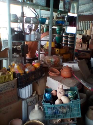 فروشگاه و نمایشگاه سفالینه آراز 