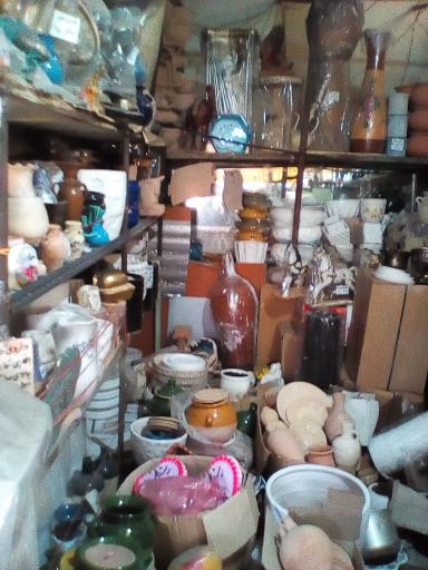 عکس فروشگاه و نمایشگاه سفالینه آراز 