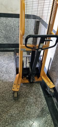 عکس تعمیرگاه لیفتراک حبیبی